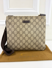 GUCCI FLAT MESSENGER BAG SMALL