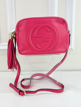 GUCCI SOHO DISCO CROSSBODY BAG IN HOT PINK