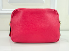 GUCCI SOHO DISCO CROSSBODY BAG IN HOT PINK