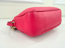 GUCCI SOHO DISCO CROSSBODY BAG IN HOT PINK
