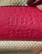 GUCCI SOHO DISCO CROSSBODY BAG IN HOT PINK