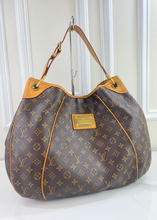LOUIS VUITTON GALLIERA HOBO GM