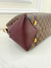 LOUIS VUITTON BRITTANY TAURILLON MAGNOLIA DE