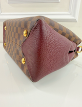 LOUIS VUITTON BRITTANY TAURILLON MAGNOLIA DE