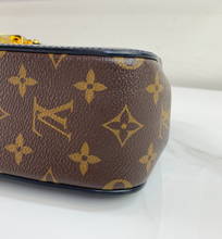 LOUIS VUITTON CHERRYWOOD BB BLACK PATENT CROSSBODY