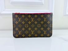 LOUIS VUITTON NEVERFULL MM POCHETTE FUSCHIA MS4149