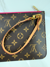 LOUIS VUITTON NEVERFULL MM POCHETTE FUSCHIA MS4149