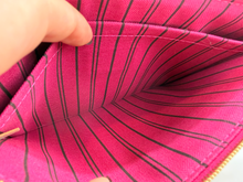 LOUIS VUITTON NEVERFULL MM POCHETTE FUSCHIA MS4149
