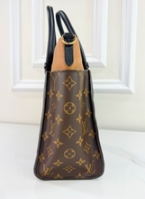 LOUIS VUITTON ON MY SIDE MM BLACK CALFSKIN MONOGRAM