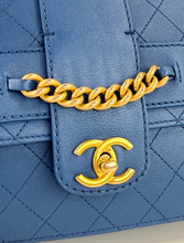 CHANEL SHEEPSKIN FRONT CHAIN FLAP IN NAVY