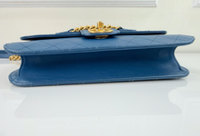 CHANEL SHEEPSKIN FRONT CHAIN FLAP IN NAVY