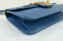 CHANEL SHEEPSKIN FRONT CHAIN FLAP IN NAVY